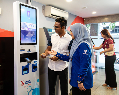 TNB CUSTOMER SERVCIE IMAGE