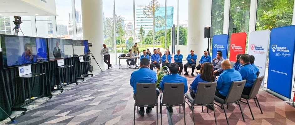 picture showing FB live session a channel for employee engagement