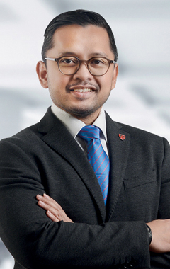 portrait of muazzam muhammad